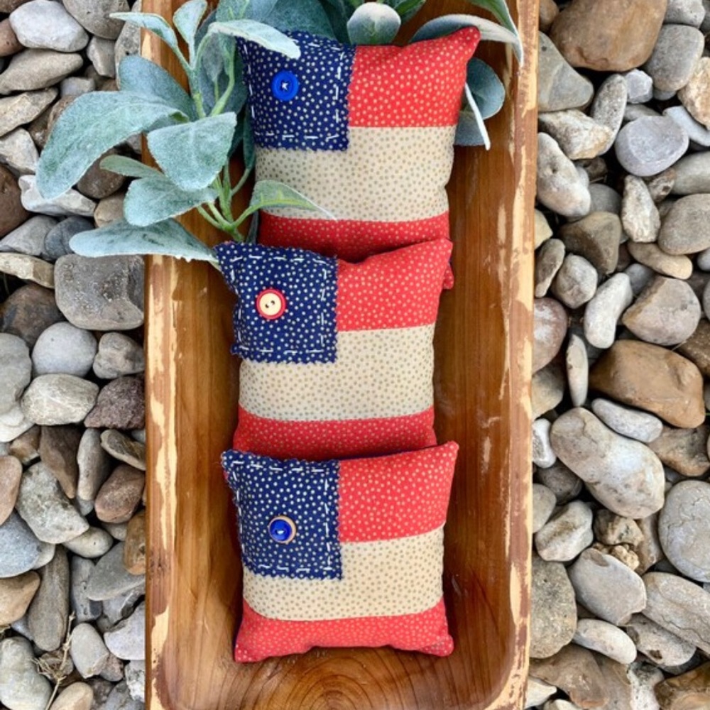 3 Patriotic Americana Flag Bowl Fillers Ornaments Tucks Mini Pillow Shelf Sitter